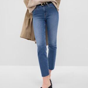 Gap Mid Rise Vintage Slim Jeans with Washwell in Medium Indigo, Size 25